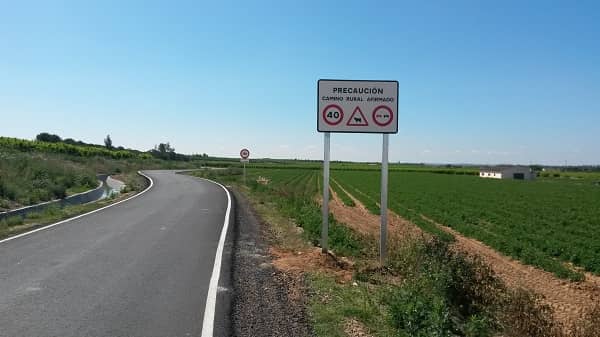 La Junta acondiciona los caminos rurales en Aldeanueva y Fresnedoso
