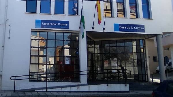 Navalmoral licita los cursos de la Universidad Popular
