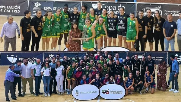 El Alter Enersun AL-Qázeres femenino consigue en Navalmoral la Copa de Extremadura de Baloncesto