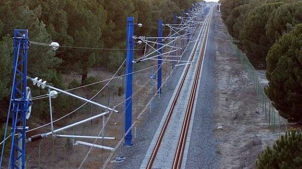 Los trámites para electrificar la línea ferroviaria convencional entre Madrid y Plasencia comenzarán en breve