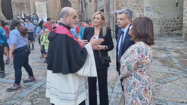 La alcaldesa de Navalmoral presente en la ordenación del nuevo obispo de Plasencia