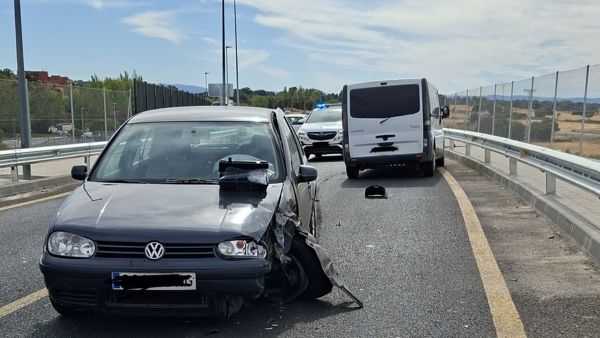 Atropellan a un peatón y chocan dos vehículos